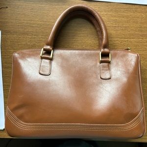 Hanson light brown leather purse / handbag with tow zippered inside compartments